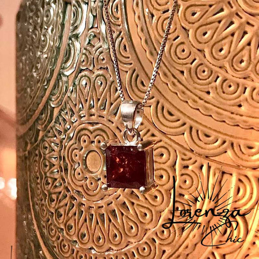 7,5x7,5 mm - Plata 925 y Cuarzo Rojo